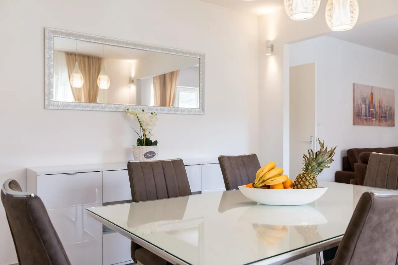 Apartman Dunja Slatine 0*,