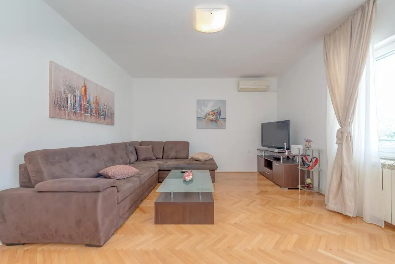 Apartman Dunja Slatine Apartment